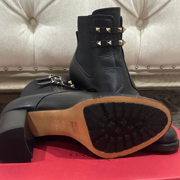 Valentino Garavani Shoes - Valentino Garavani Beatle Rockstud Bootie